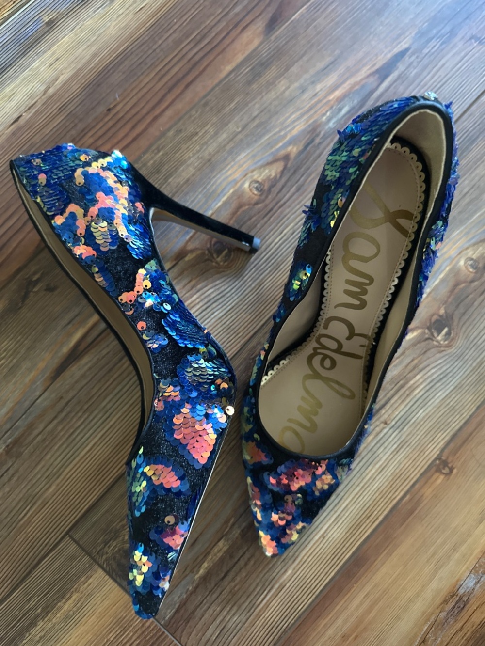 Sam Edelman Hazel pumps featuring a blue multi-colored sequin finish 8.5 - Picture 2 of 5